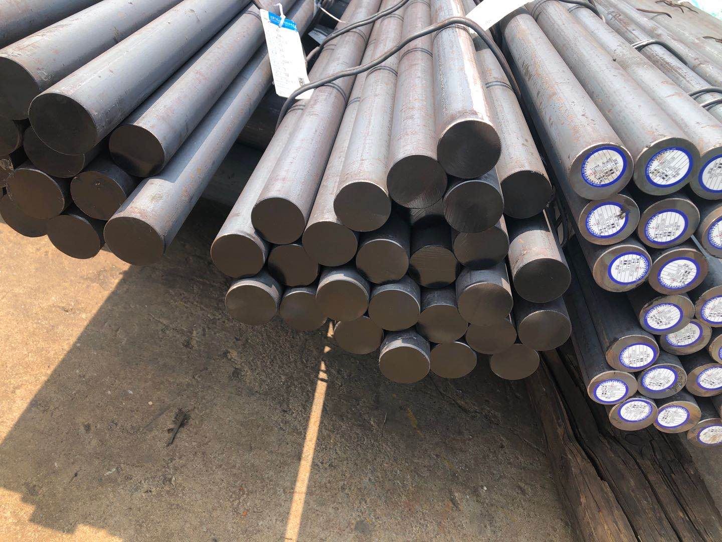 Hot rolled steel bar